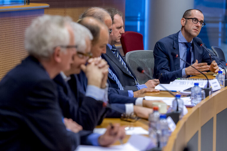 Fotografija 1: Hearing with the input of SME's and large firms: ' Interim evaluation on H2020 '