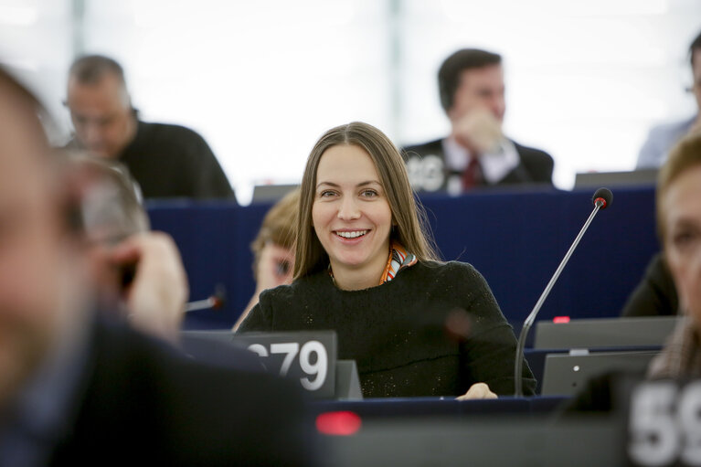 Fotografi 7: Eva PAUNOVA in plenary session Week 03 2017 in Strasbourg