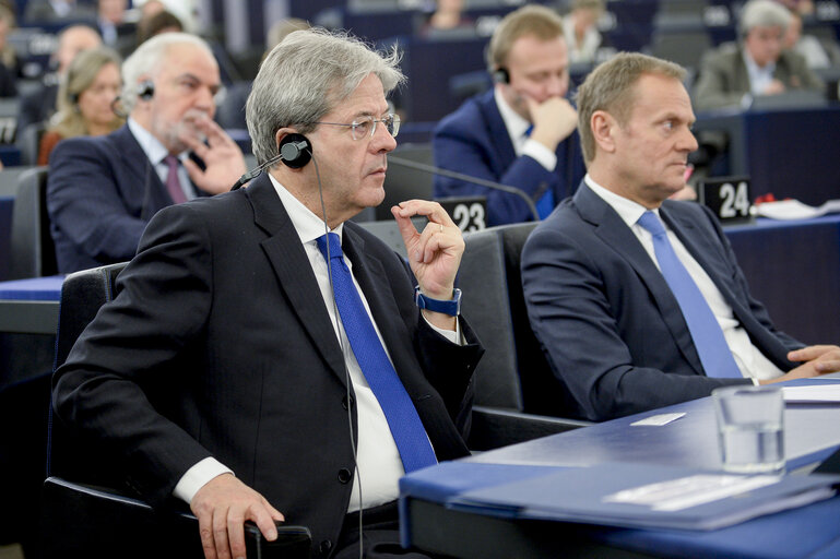 Снимка 1: Antonio TAJANI - EP President and Paolo GENTILONI, President of the Council of Ministers of the Italian Republic in plenary session Week 11 2017 in Strasbourg