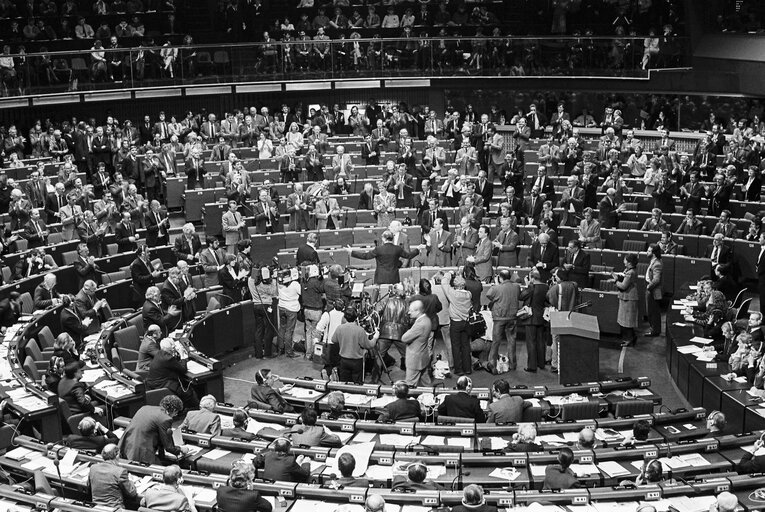 Fotografija 8: Election of the new EP President in a plenary session in Strasbourg on the 20th of January 1987