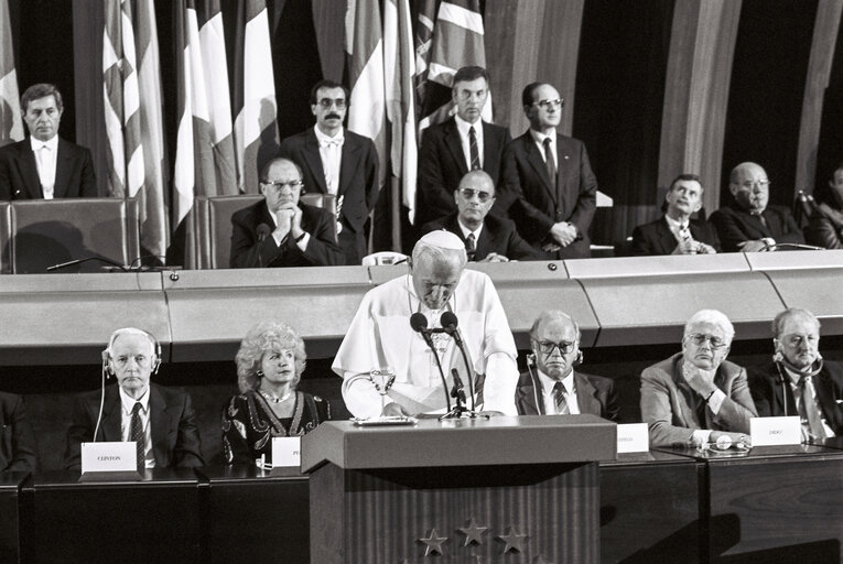 Fotografija 6: Visit of Pope John Paul II to the EP in Strasbourg, October 11, 1988.