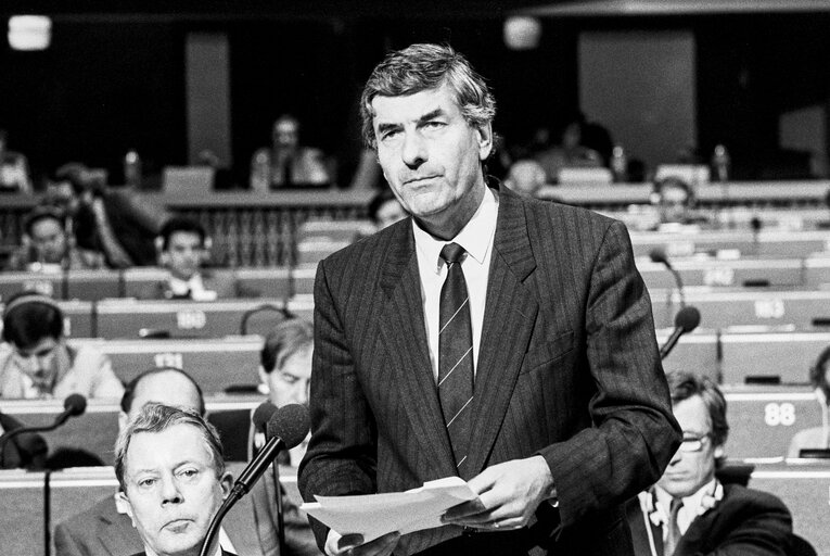 The Prime Minister of the Netherlands in plenary session in Strasbourg in July 1986.