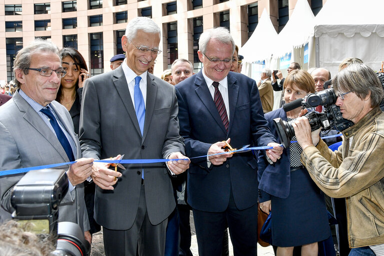 Fotografia 3: Open Day of the European institutions 2017 - Strasbourg -   Raise of the European Union flag by the Eurocorps