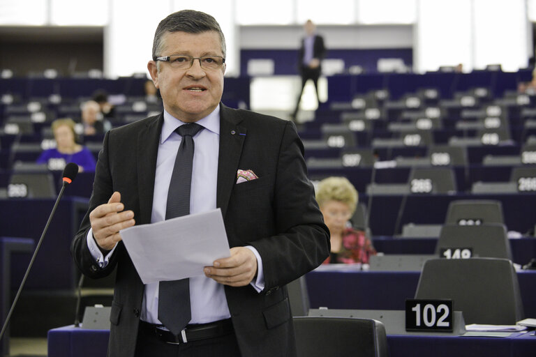 Photo 8: Franck PROUST in plenary session week 7 2017 in Strasbourg