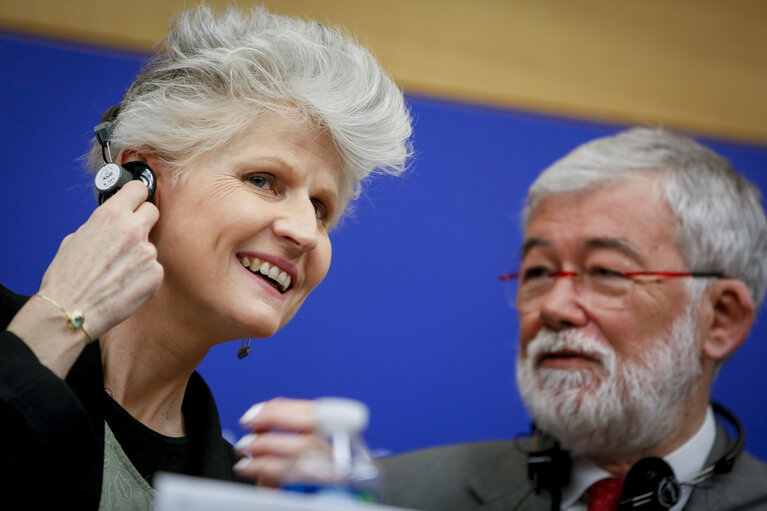 Fotografia 4: Press conference: ' Revision of the EU gun law - outcome of the vote in plenary '