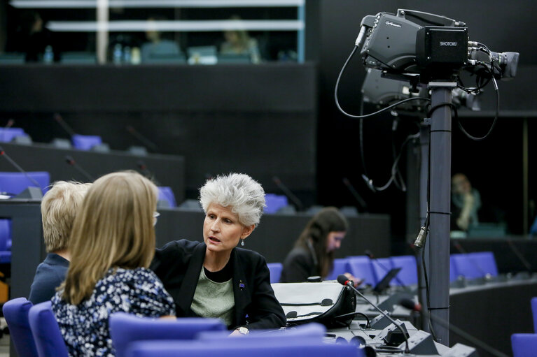 Photo 22 : Press conference: ' Revision of the EU gun law - outcome of the vote in plenary '