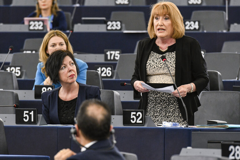 Foto 23: Plenary session week 14 2017 in Strasbourg- Explanations of votes on the negotiations with the United Kingdom following its notification that it intends to withdraw from the European Union