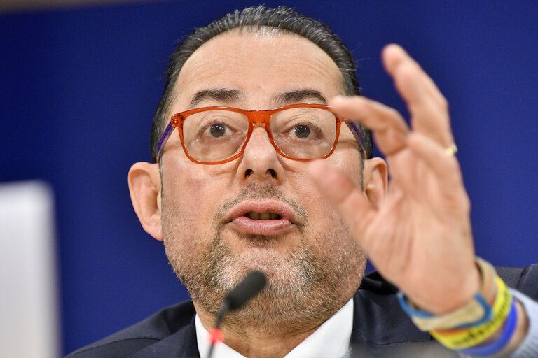 Fotografi 9: Press conference of Gianni PITTELLA, S&D President, on the Upcoming Elections in Italy