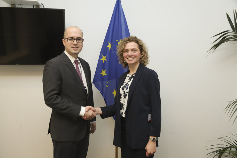 Zdjęcie 8: Meeting betwwen Andi-Lucian CRISTEA, chair of the Delegation to the EU-Moldova Parliamentary Association Committee and Tamar KHULORDAVA, chairman of the Georgian Parliament