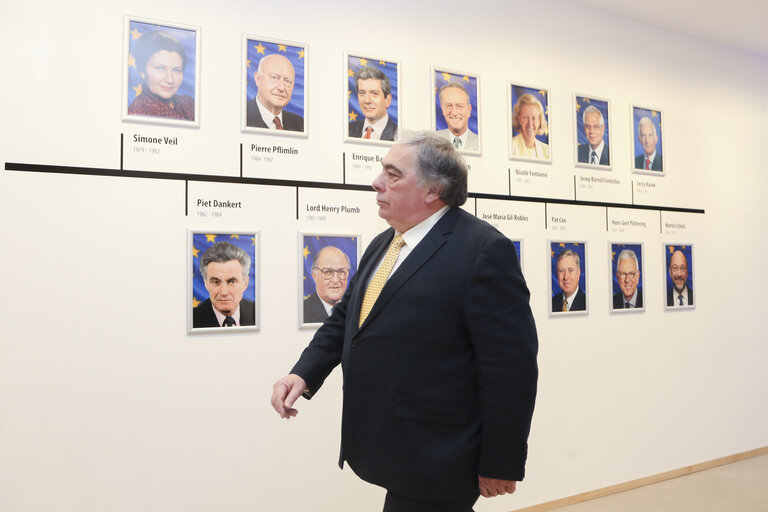 Φωτογραφία 9: MEP John FLACK in the European Parliament in Brussels