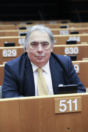 Φωτογραφία 1: MEP John FLACK in the European Parliament in Brussels