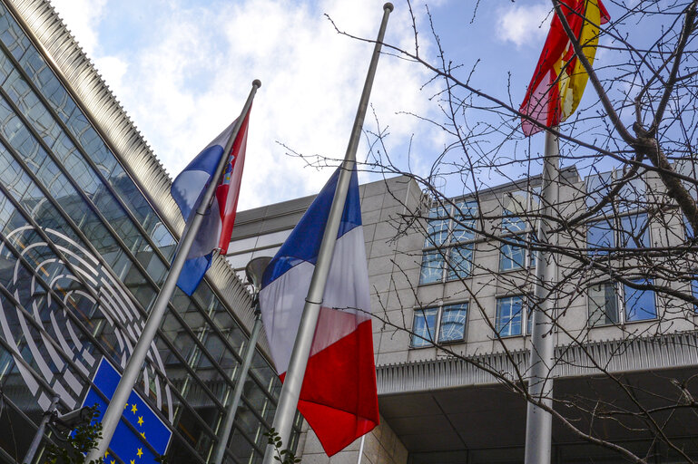 Fotagrafa 2: French flag at half mast following the terrorist attacks in Brussels with European and Belgian flags already at half-mast