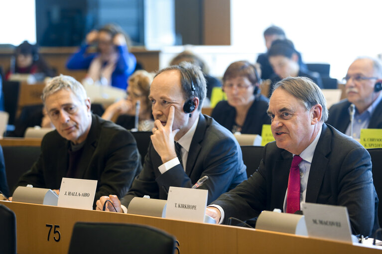 Photo 9 : LIBE Exchange of views with Greek acting minister for migration