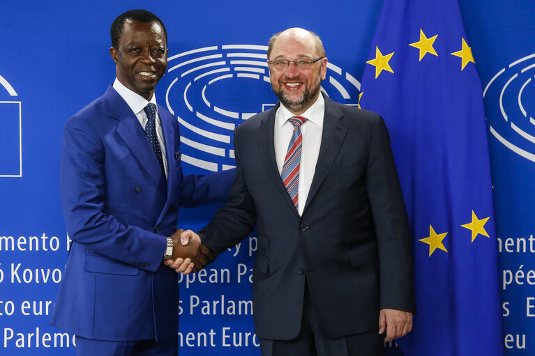 Fotografi 2: Martin SCHULZ - EP President meets with Roger NKODO DANG - President of the Pan African Parliament