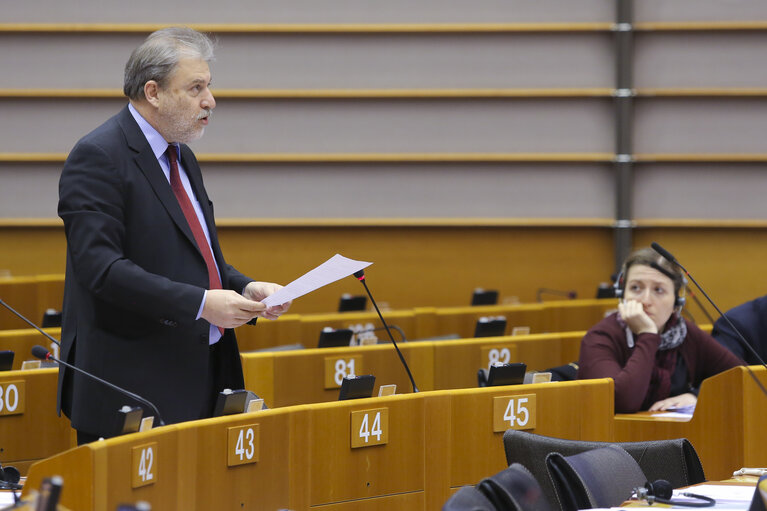 Fotografi 13: Plenary session week 17 2016 in Brussels.  Joint debate ' Railway Package '