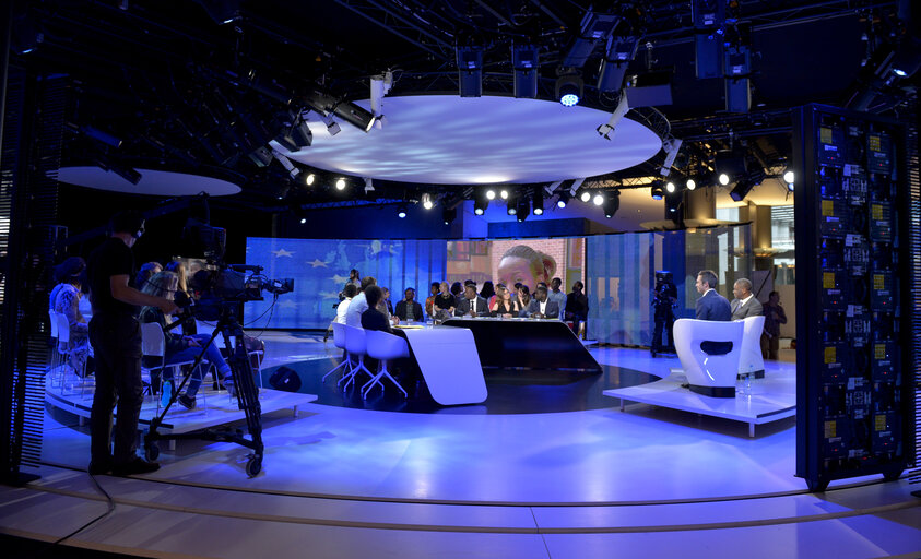 Fotografi 2: ' Libre-échange ' recording in the presence of the Sakharov Prize Laureate 2014, RTBF ( Belgian television ) in the ASP Agora studio