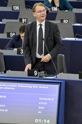 Foto 13: Plenary session week 15 2016 in Strasbourg - Counterterrorism following the recent terrorist attacks  Council and Commission statements