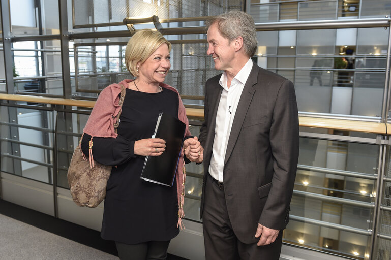 Zdjęcie 6: Martin SCHULZ - EP President attends a meeting with Jeanine HENNIS-PLASSCHAERT, Jo LEINEN and Danuta Maria HUBNER