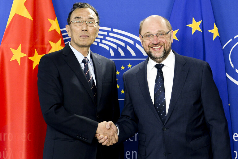 Zdjęcie 7: Martin SCHULZ - EP President meets with Qiangba PUNCOG - Vice-Chairman of the Standing Committee of the National People's Congress