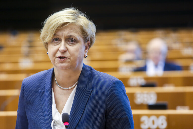 Fotografie 27: Plenary session week 17 2016 in Brussels.  Council and Commission statements - Legal aspects, democratic control and implementation of the EU-Turkey  agreement