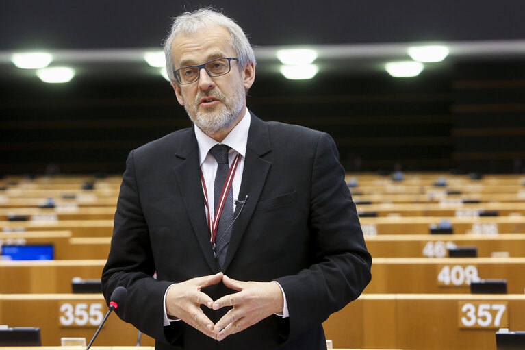 Fotografie 2: Plenary session week 17 2016 in Brussels.  Council and Commission statements - Legal aspects, democratic control and implementation of the EU-Turkey  agreement