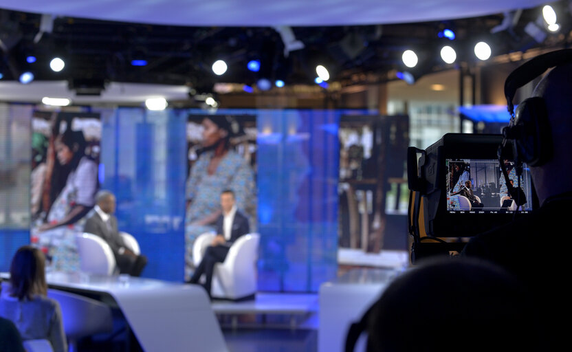 Fotografi 9: ' Libre-échange ' recording in the presence of the Sakharov Prize Laureate 2014, RTBF ( Belgian television ) in the ASP Agora studio