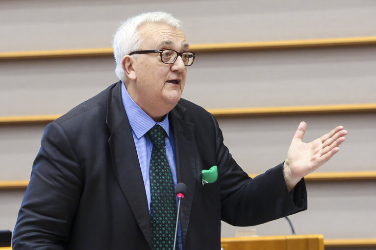 Fotografie 30: Plenary session week 17 2016 in Brussels.  Council and Commission statements - Legal aspects, democratic control and implementation of the EU-Turkey  agreement