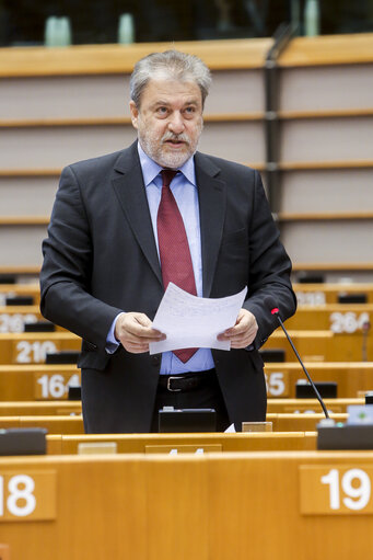 Fotografie 37: Plenary session week 17 2016 in Brussels.  Council and Commission statements - Legal aspects, democratic control and implementation of the EU-Turkey  agreement