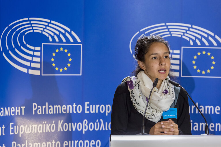 Φωτογραφία 8: Joint press point by Elena VALENCIANO, Chair of EP DROI Committee and by Bertha ZUNIGA CACERES, daughter of Berta CACERES, Honduran environmental activist