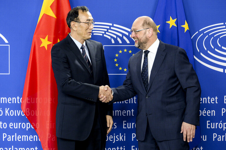 Zdjęcie 8: Martin SCHULZ - EP President meets with Qiangba PUNCOG - Vice-Chairman of the Standing Committee of the National People's Congress