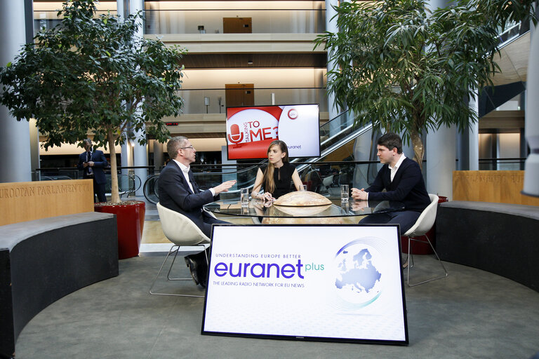 Fotografija 8: Euranet Plus recording ' U talking to me? '