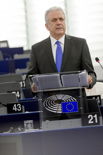 Fotografija 5: Dimitris AVRAMOPOULOS in plenary session week 15 2016 in Strasbourg