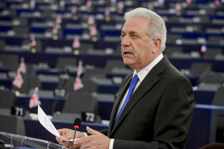 Fotografija 2: Dimitris AVRAMOPOULOS in plenary session week 15 2016 in Strasbourg