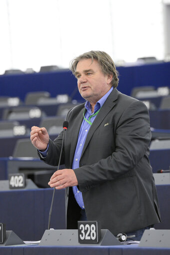 Снимка 3: Plenary session week 15 2016 in Strasbourg - Autonomous driving