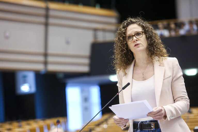 Fotografie 45: Plenary session week 17 2016 in Brussels.  Council and Commission statements - Legal aspects, democratic control and implementation of the EU-Turkey  agreement