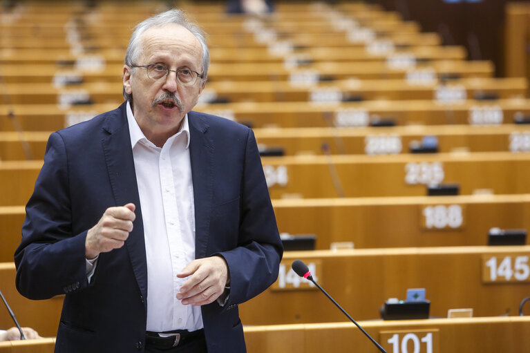 Fotografie 17: Plenary session week 17 2016 in Brussels.  Council and Commission statements - Legal aspects, democratic control and implementation of the EU-Turkey  agreement