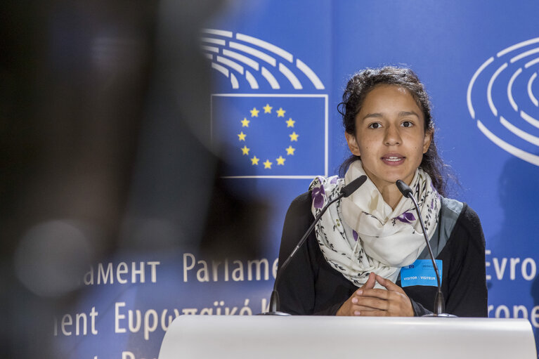 Φωτογραφία 6: Joint press point by Elena VALENCIANO, Chair of EP DROI Committee and by Bertha ZUNIGA CACERES, daughter of Berta CACERES, Honduran environmental activist