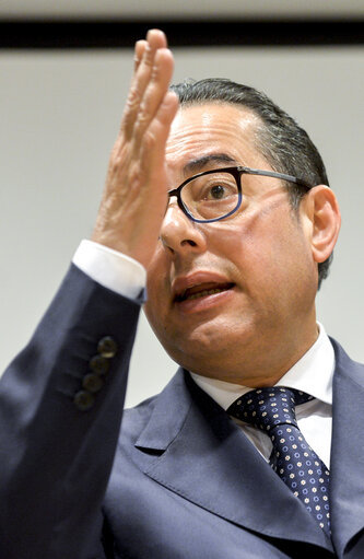 Φωτογραφία 2: Film screening of the documentary Fuocoammare - Debate on 'Migration Policy'