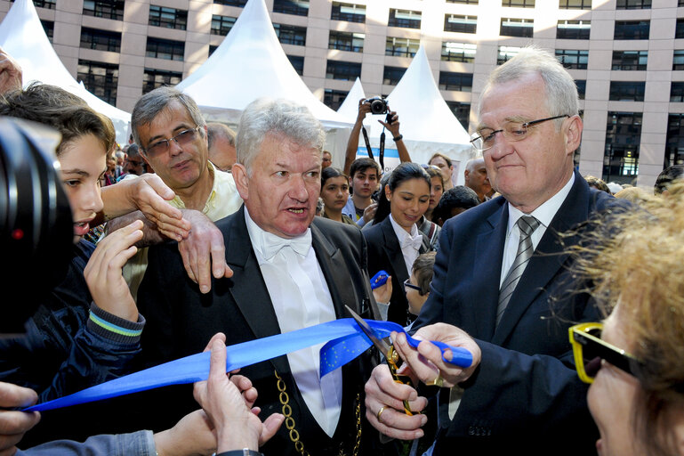 Photo 1 : Open Doors Day in Strasbourg.   Opening ceremony