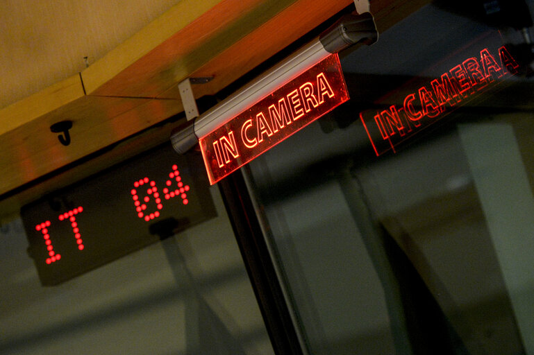 Fotografija 1: Special Committee on Terrorism - Exchange of views with Deputy Secretary General for Common Security and Defence Policy and Crisis Response at the European External Action Service - In camera display