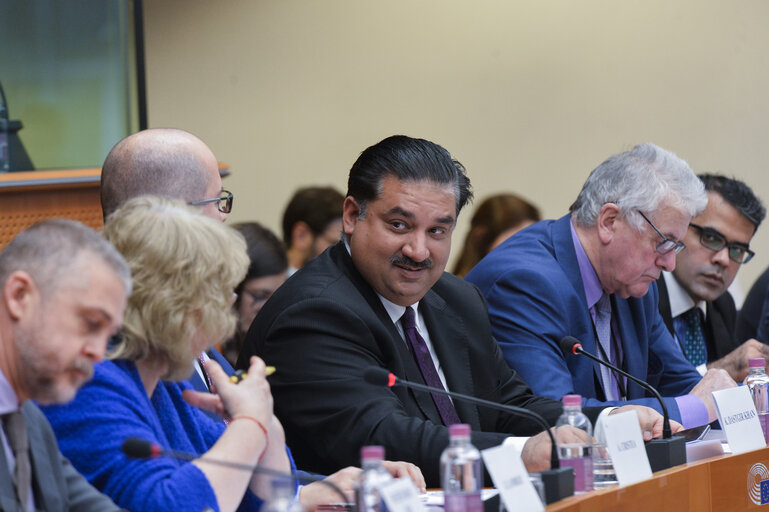 Foto 10: Meeting of the EP delegation for relations with the countries of South Asia with the Minister for Defence of Pakistan