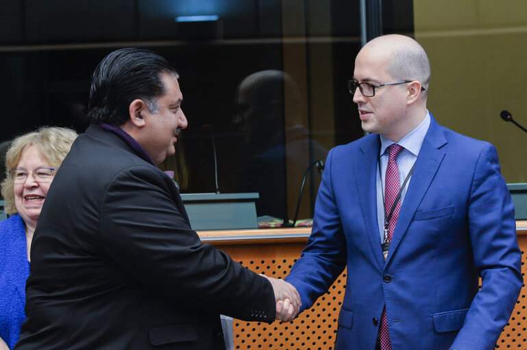 Foto 19: Meeting of the EP delegation for relations with the countries of South Asia with the Minister for Defence of Pakistan