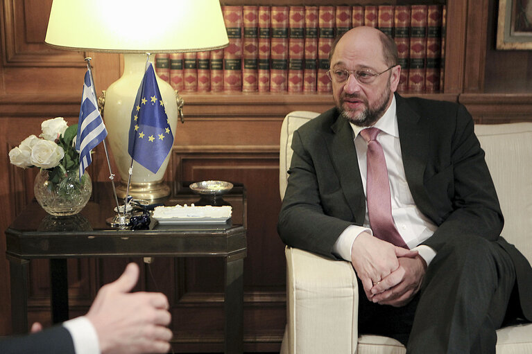 Fotografia 11: President Martin Schulz during a meeting with Greek Prime Minister Antoni Samaras at Maximou, in Athens,Greece on November 26 2013.