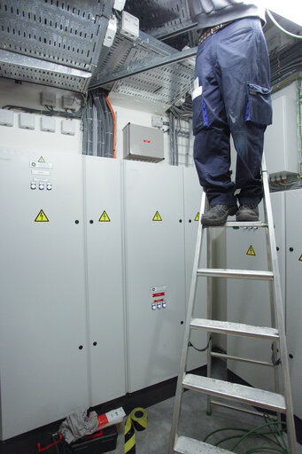 Fotografi 7: Installation of electric system inside European Parliament Headquarters in Brussels