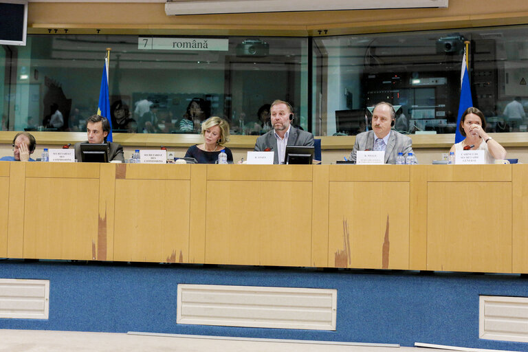 Photo 6: Exchange of views with EP Secretary General