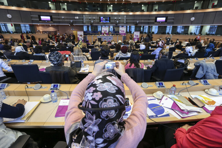 Φωτογραφία 14: the annual summit of the Women in Parliaments Global Forum (WIP)