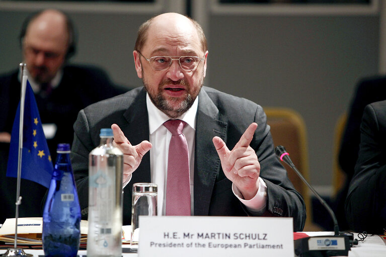 Valokuva 8: President Martin Schulz during a meeting of the Conference of Presidents, the Hilton Hotel, in Athens,Greece on November 26 2013.