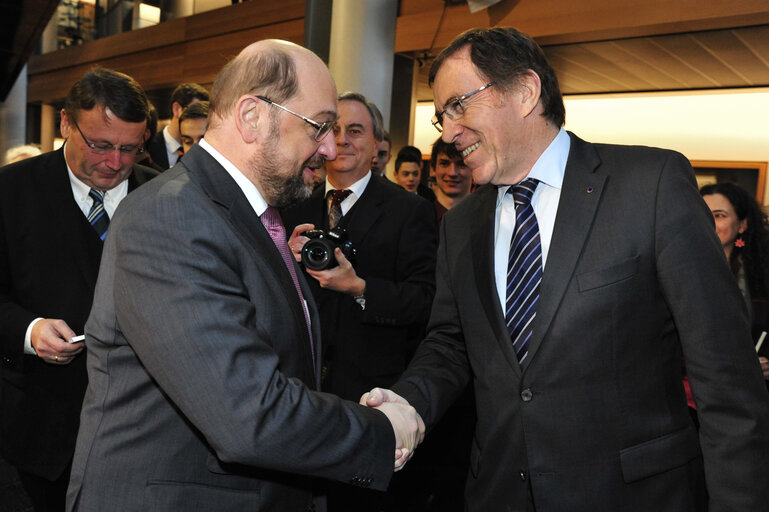 Φωτογραφία 24: Ep President at the ceremony of the handover of the Flame of Peace of Bethlehem to the European Parliament