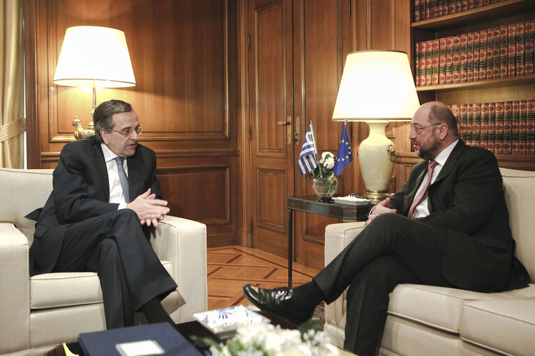 Fotografia 14: President Martin Schulz during a meeting with Greek Prime Minister Antoni Samaras at Maximou, in Athens,Greece on November 26 2013.