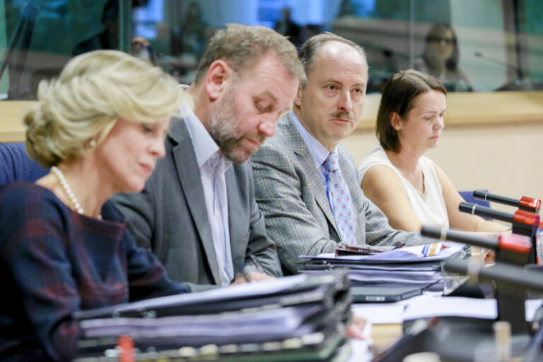 Photo 14: Exchange of views with EP Secretary General